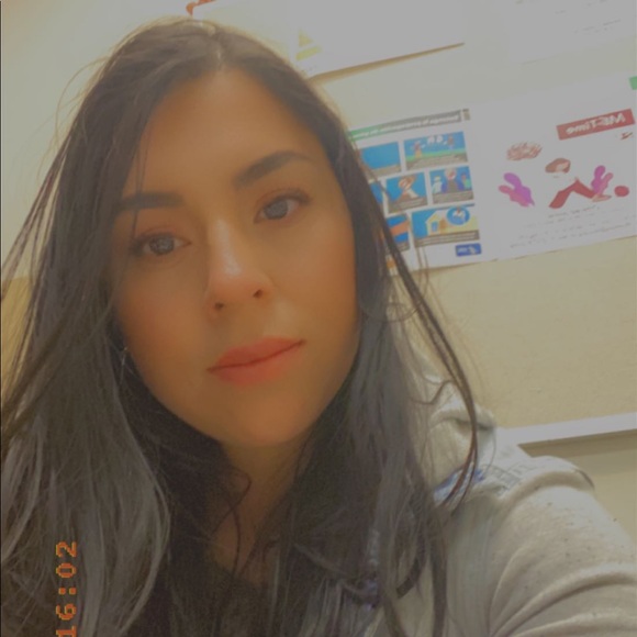 Meet your Posher, Kandita - Picture 1 of 1